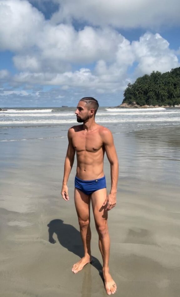 Luan Lewis 4